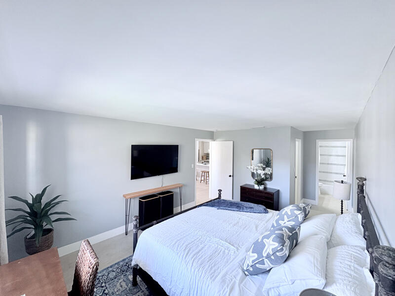 2050 Oleander Boulevard 2-205 Property Photo 5