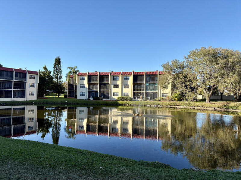 2050 Oleander Boulevard 2-205 Property Photo 12