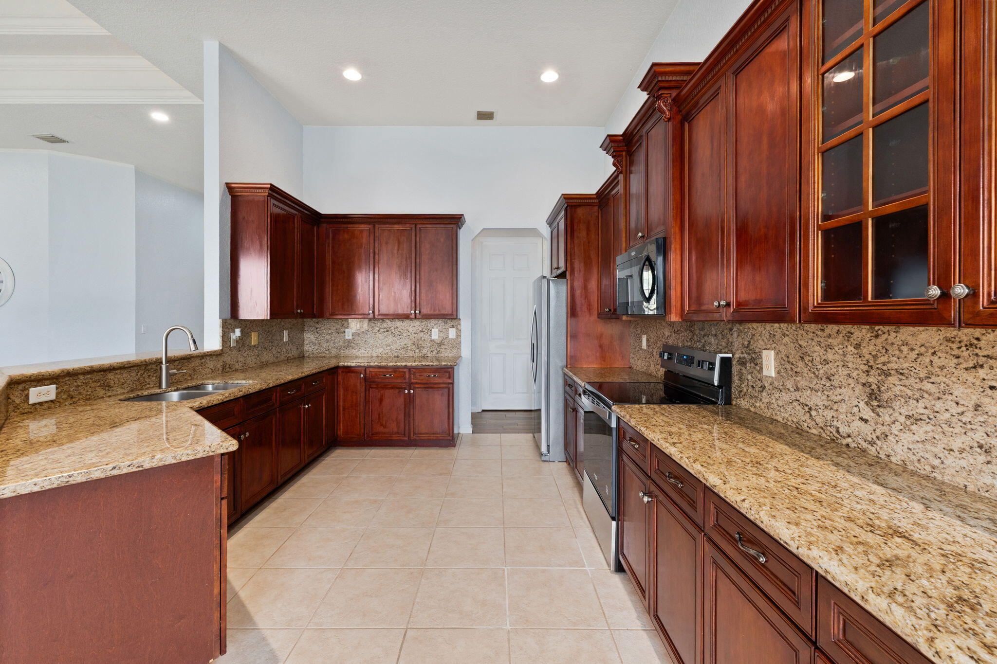 2019 Se Mantua Street Property Photo 7