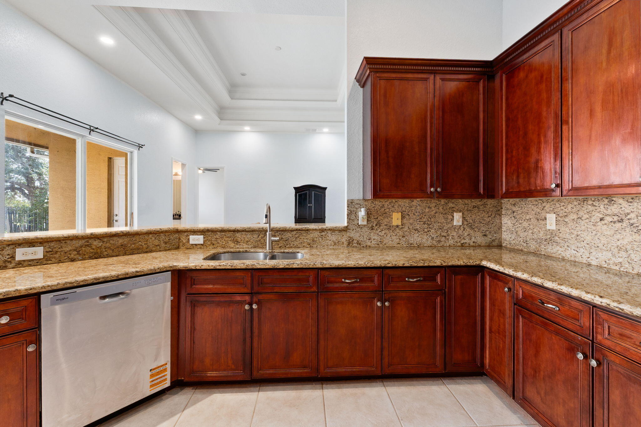 2019 Se Mantua Street Property Photo 8