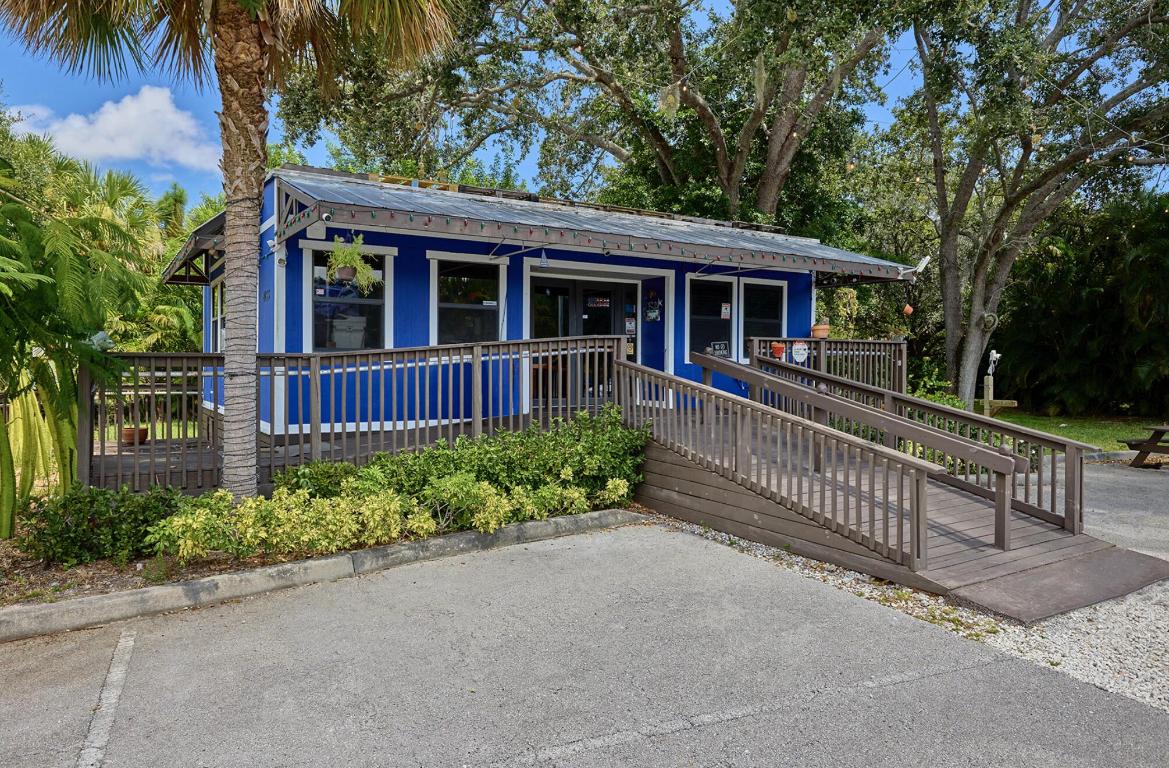 2155 Nw Federal Highway Property Photo 1