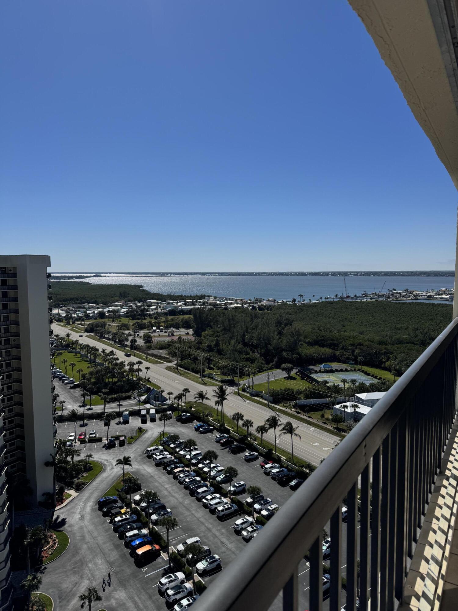 9500 S Ocean Drive Ph 09 Property Photo 2