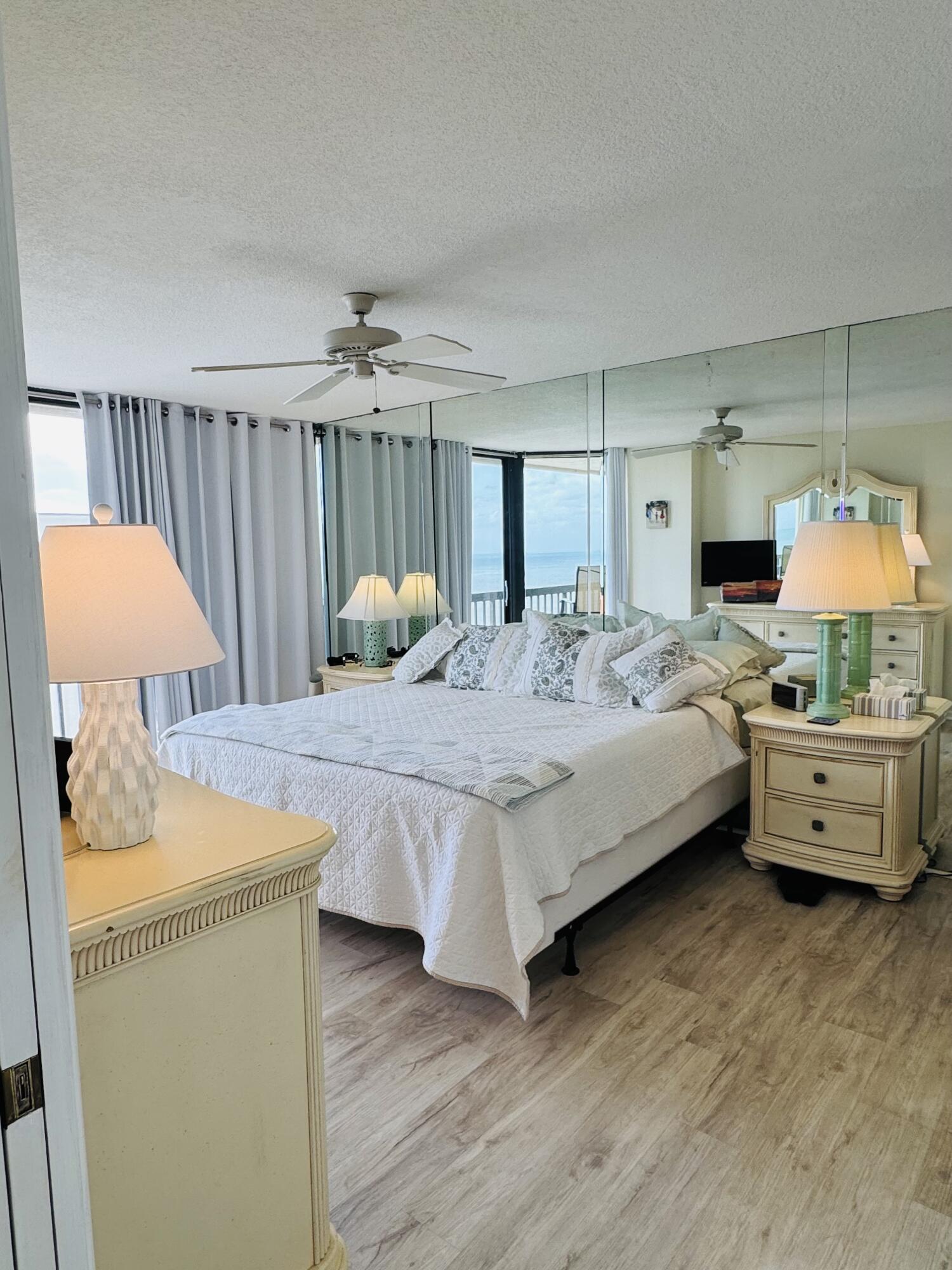 9500 S Ocean Drive Ph 09 Property Photo 9