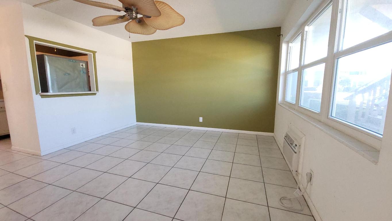 23 Kingswood B Property Photo 1