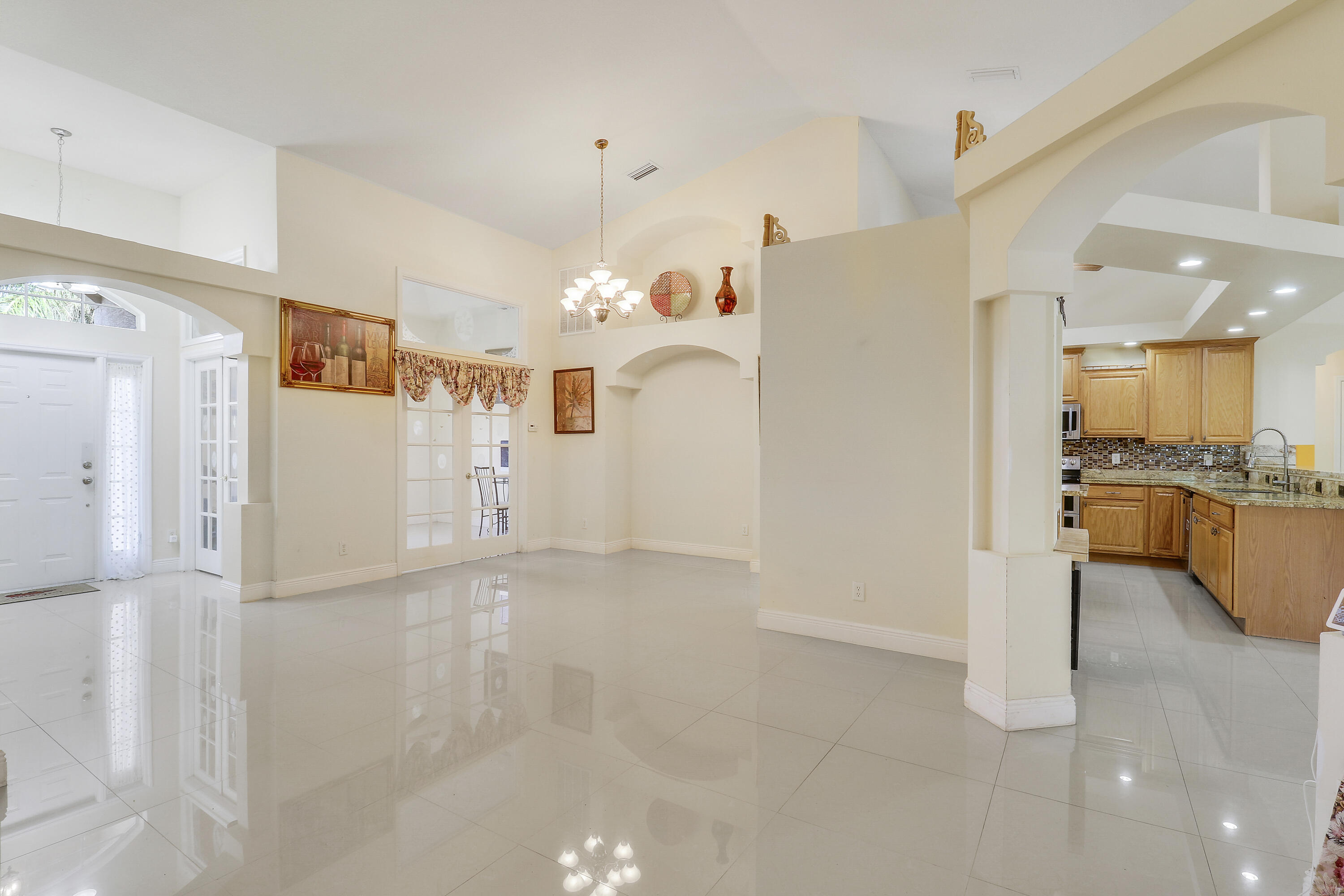 2085 Sw Aladdin Street Property Photo 7