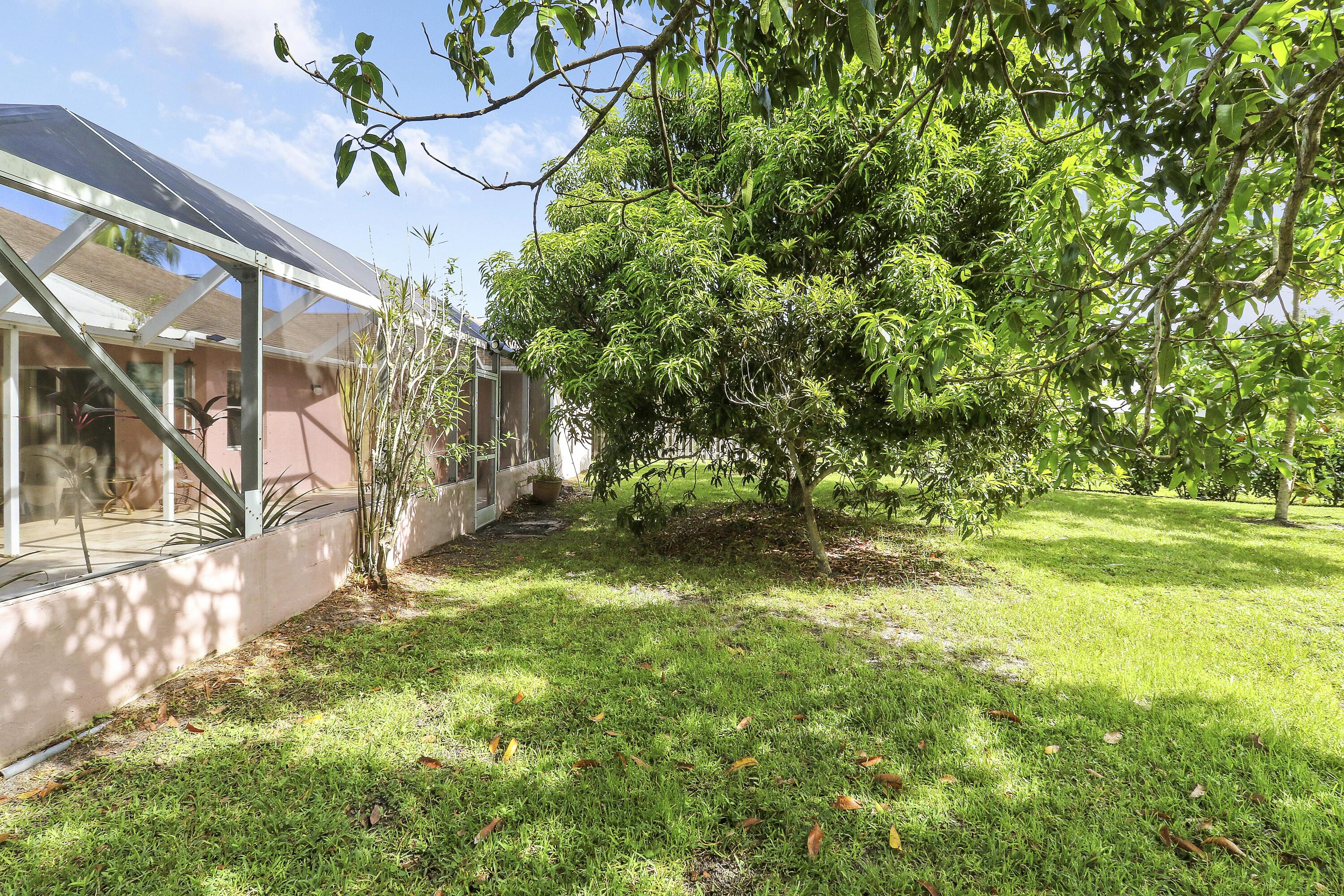 2085 Sw Aladdin Street Property Photo 33