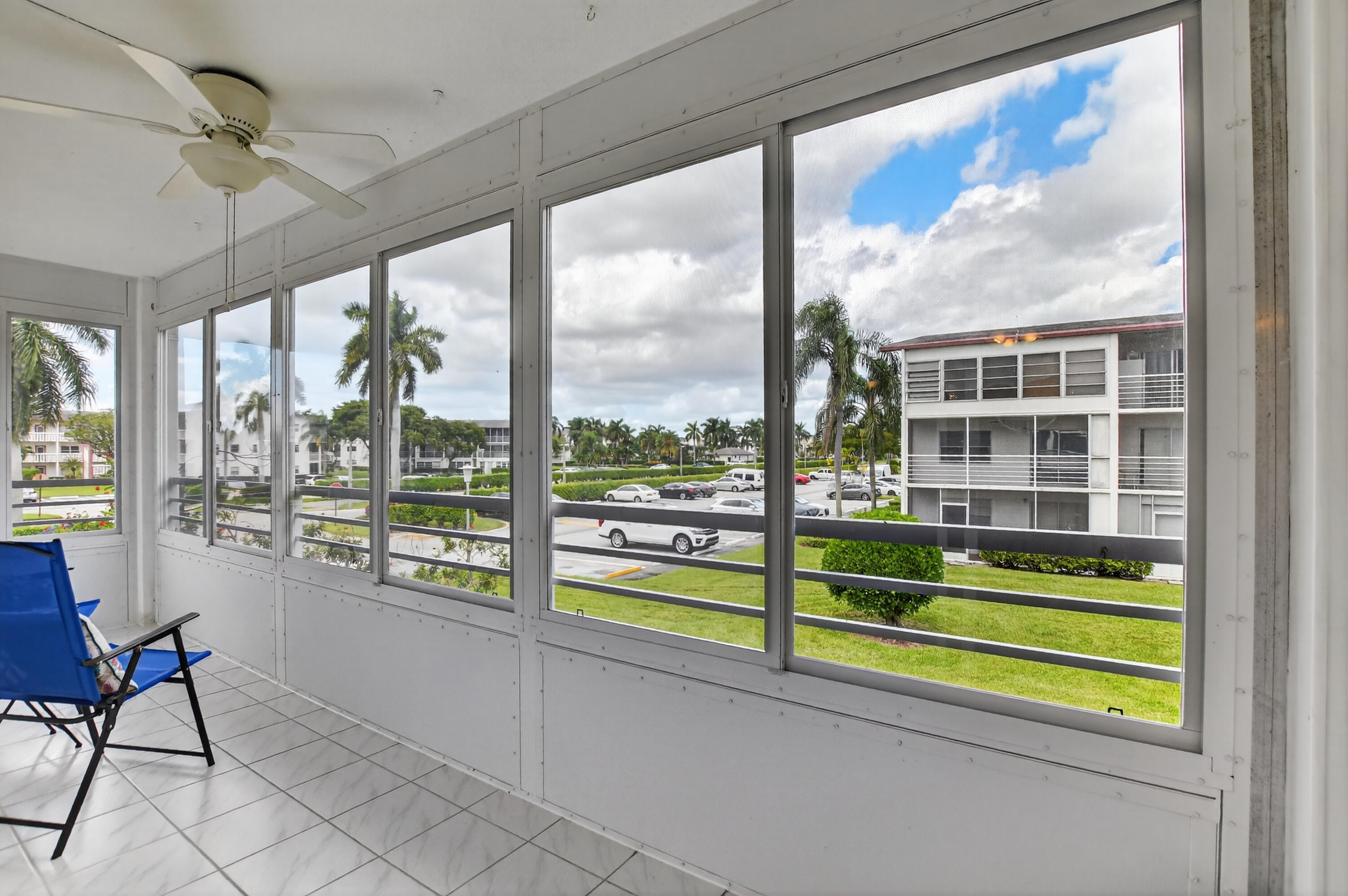351 Fanshaw I Property Photo 6