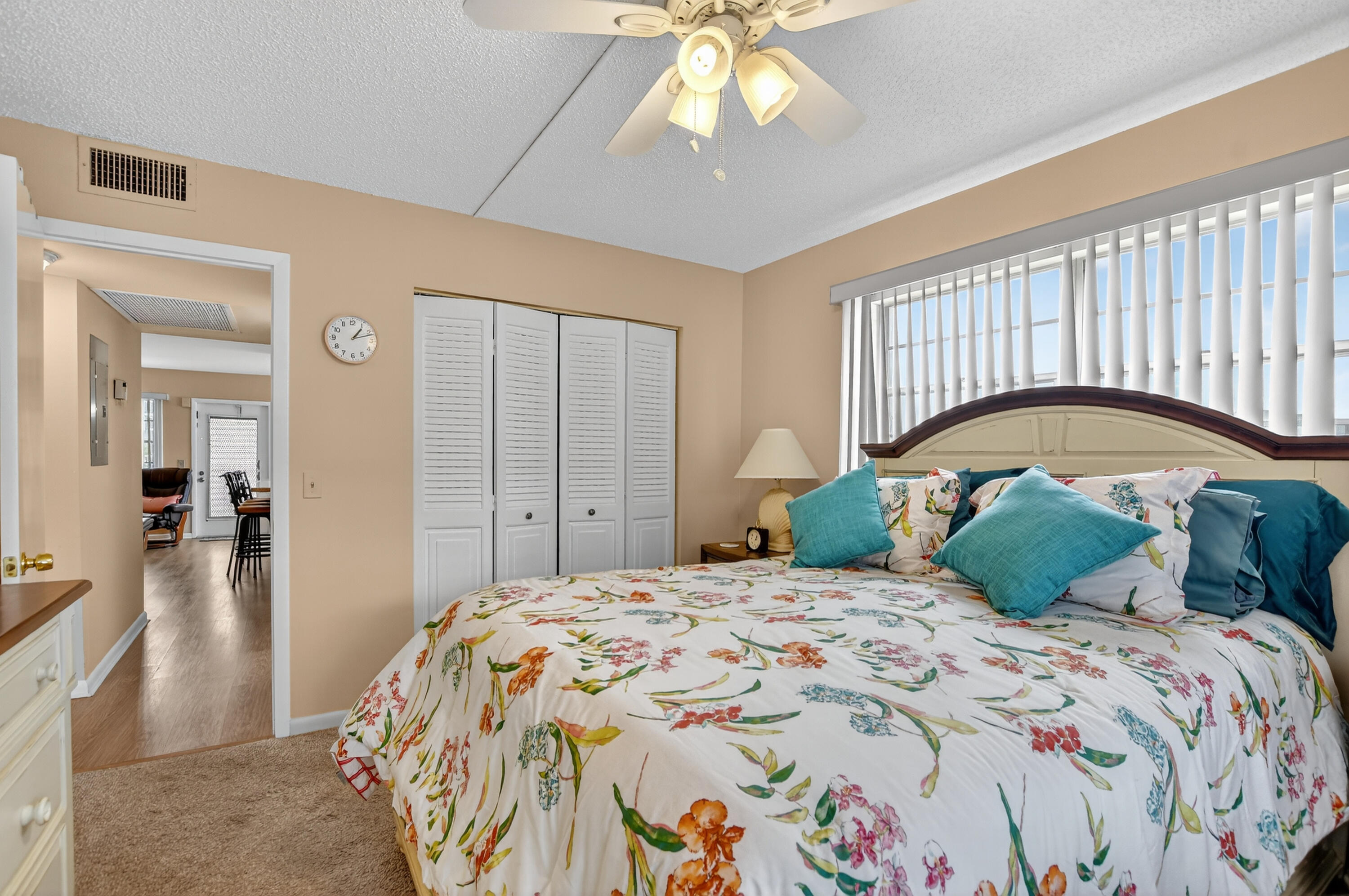351 Fanshaw I Property Photo 8