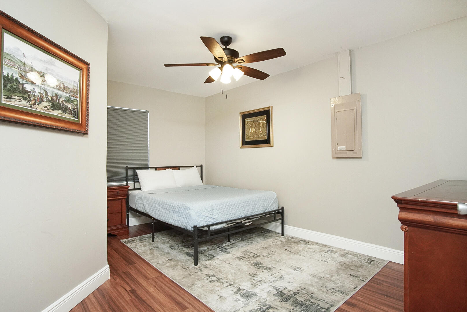 1002 Avenue E E Property Photo 15