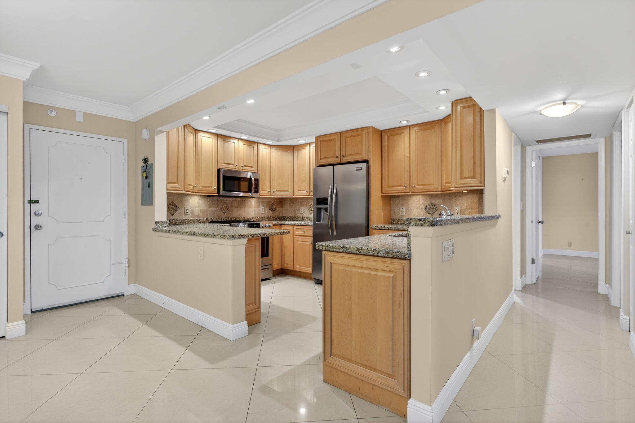 405 N Ocean Boulevard 208 Property Photo 2