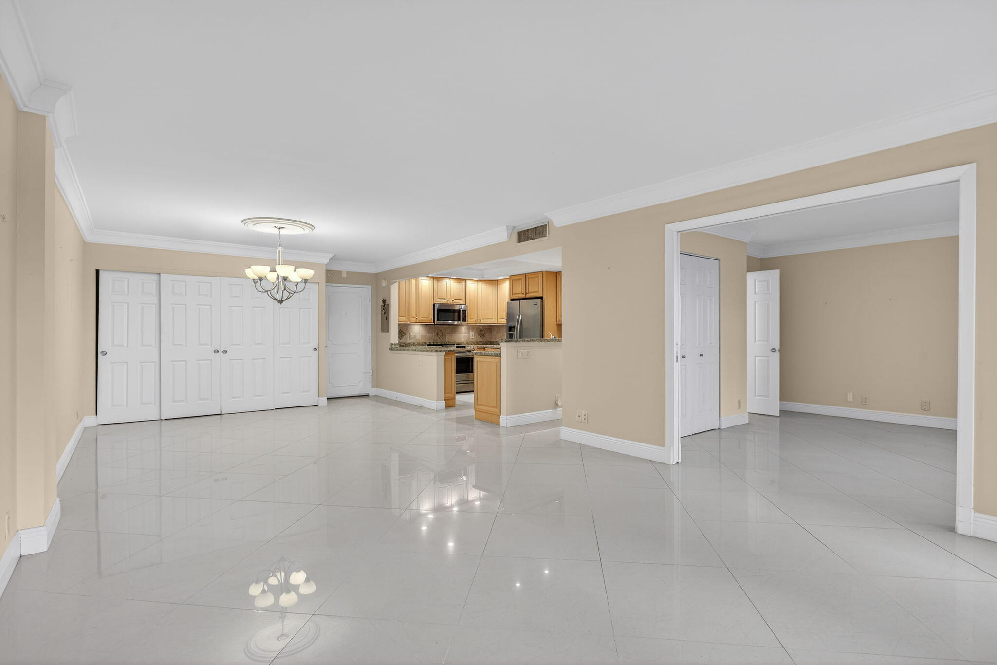405 N Ocean Boulevard 208 Property Photo 6