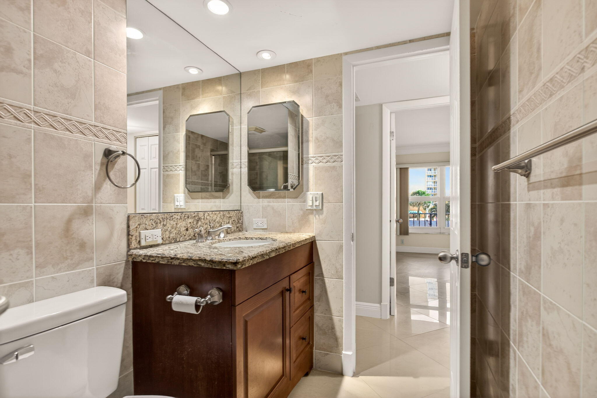 405 N Ocean Boulevard 208 Property Photo 27