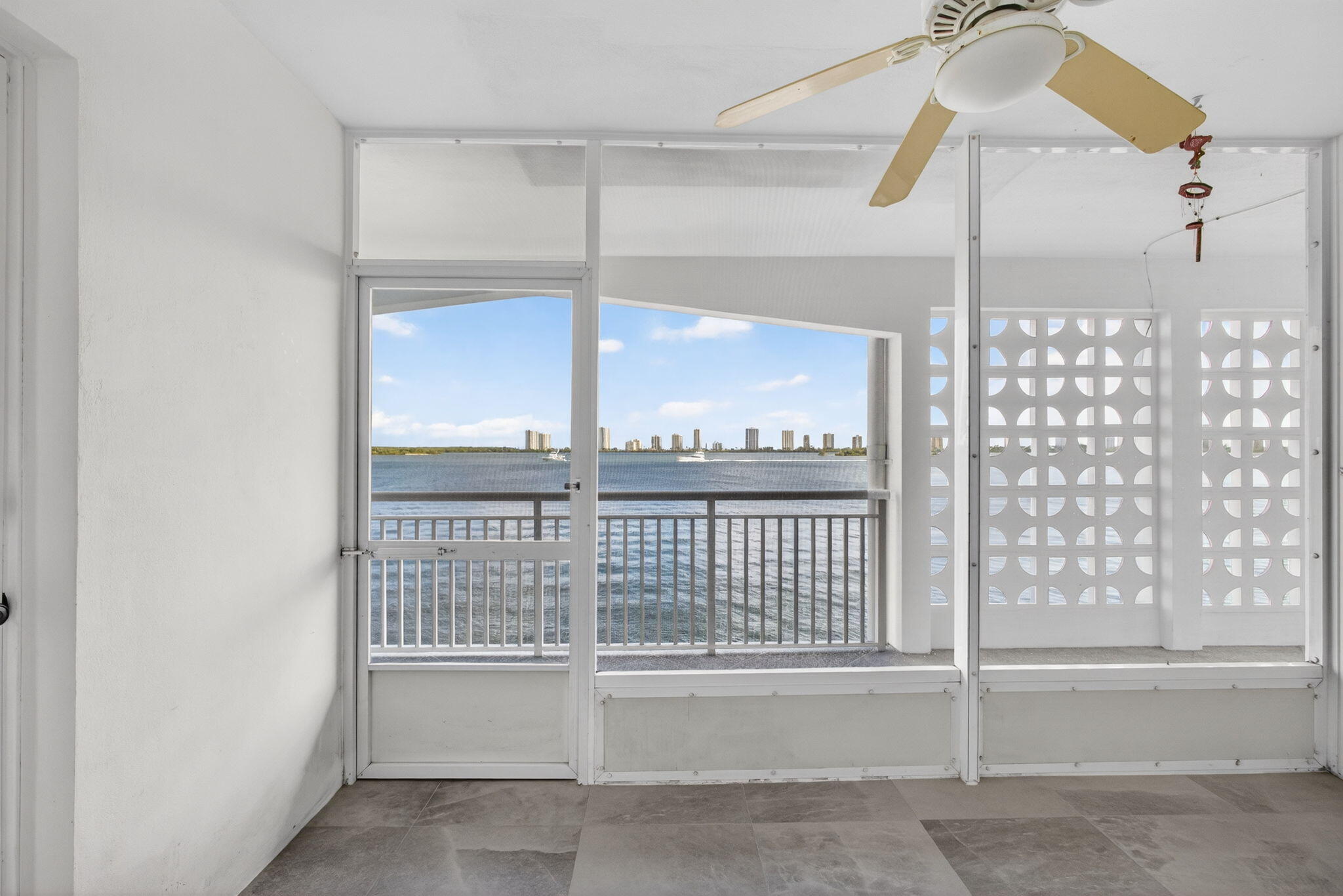 100 Shore Court 208 Property Photo 10