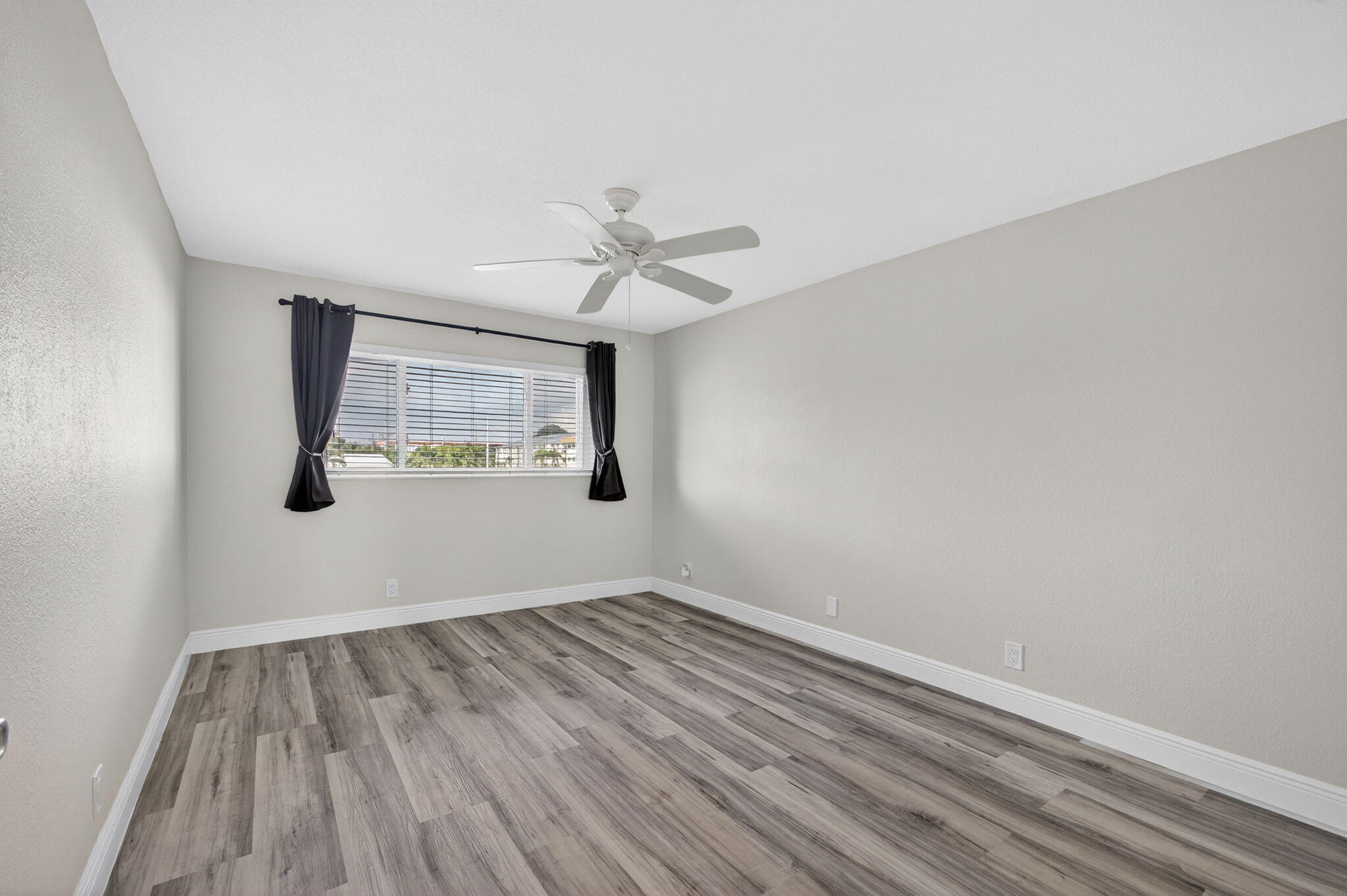100 Shore Court 208 Property Photo 34