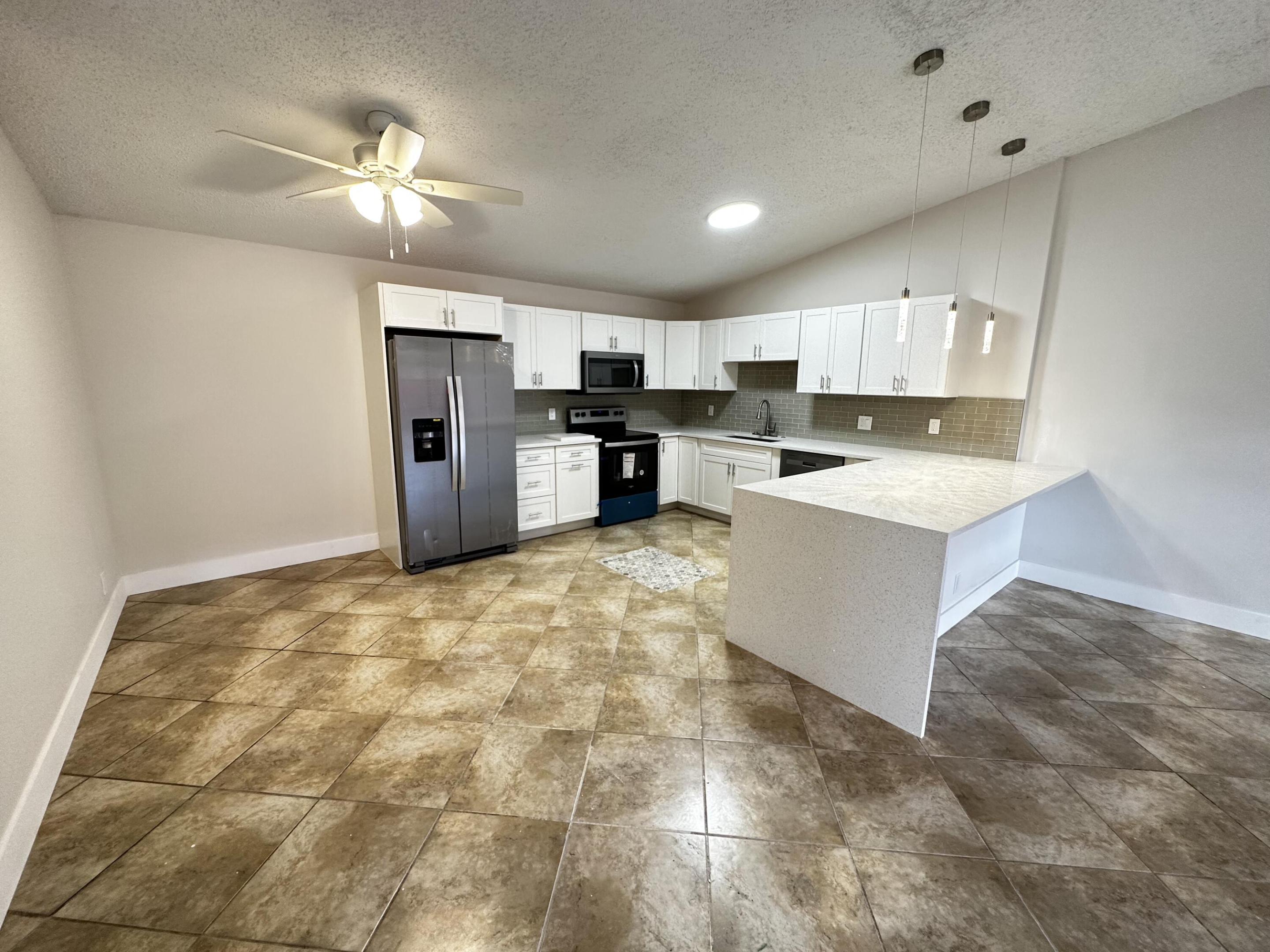 4326 Woodstock Drive C