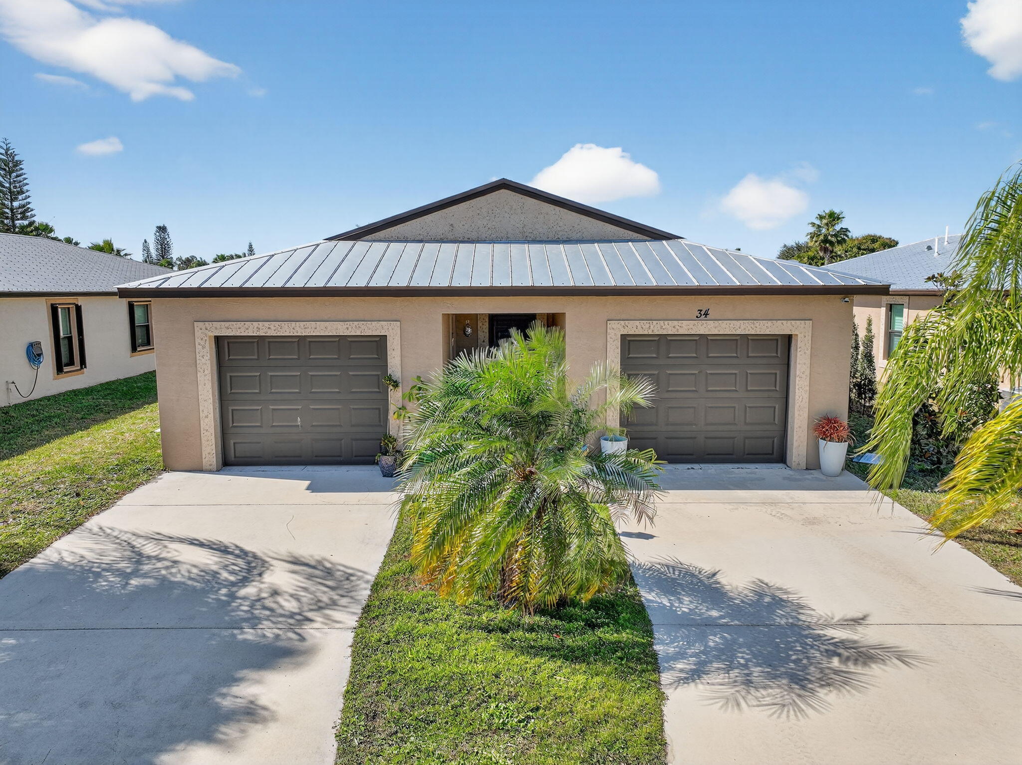 34 Nogales Way