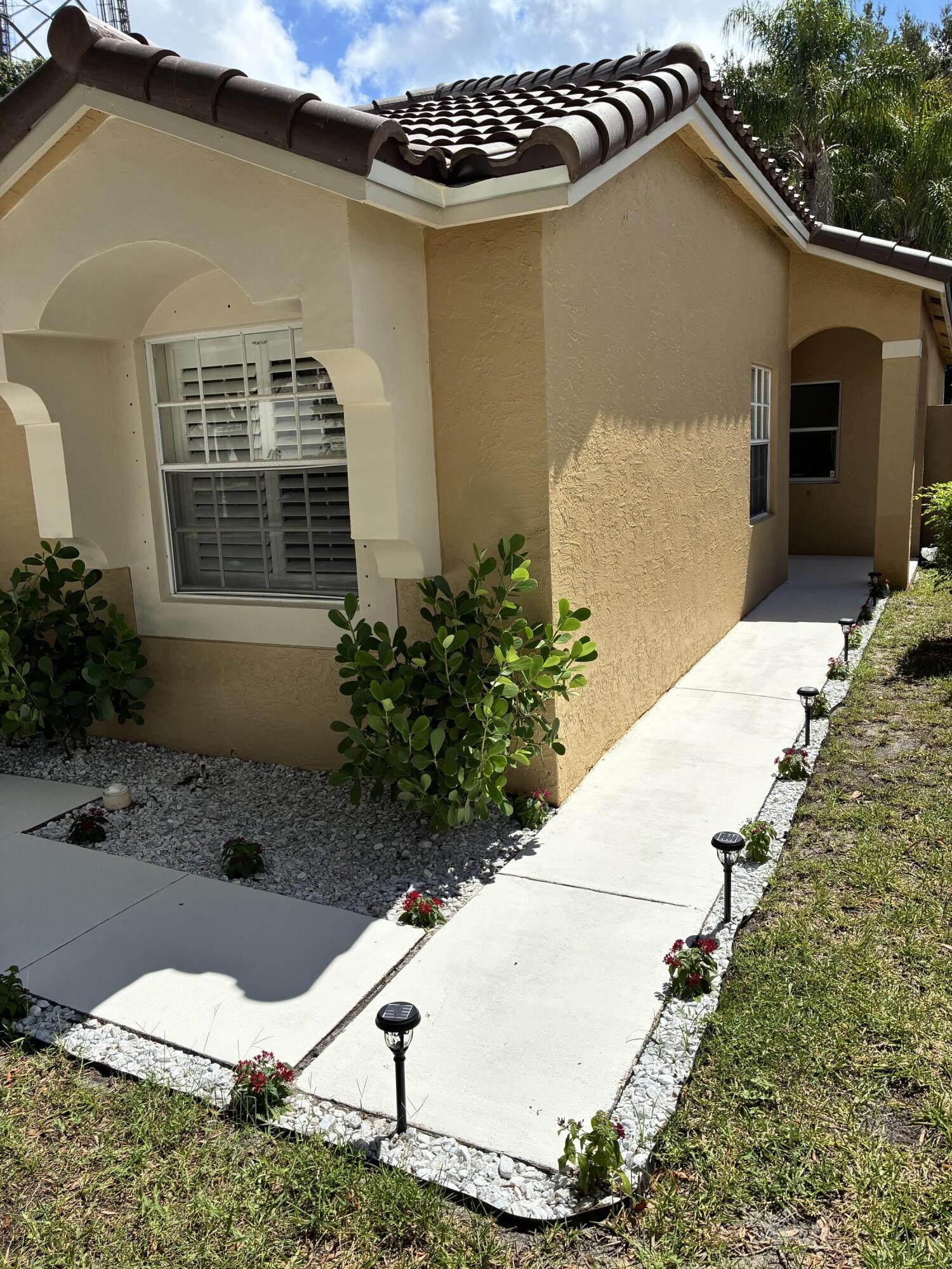 5852 Eagle Cay Terrace Property Photo 4