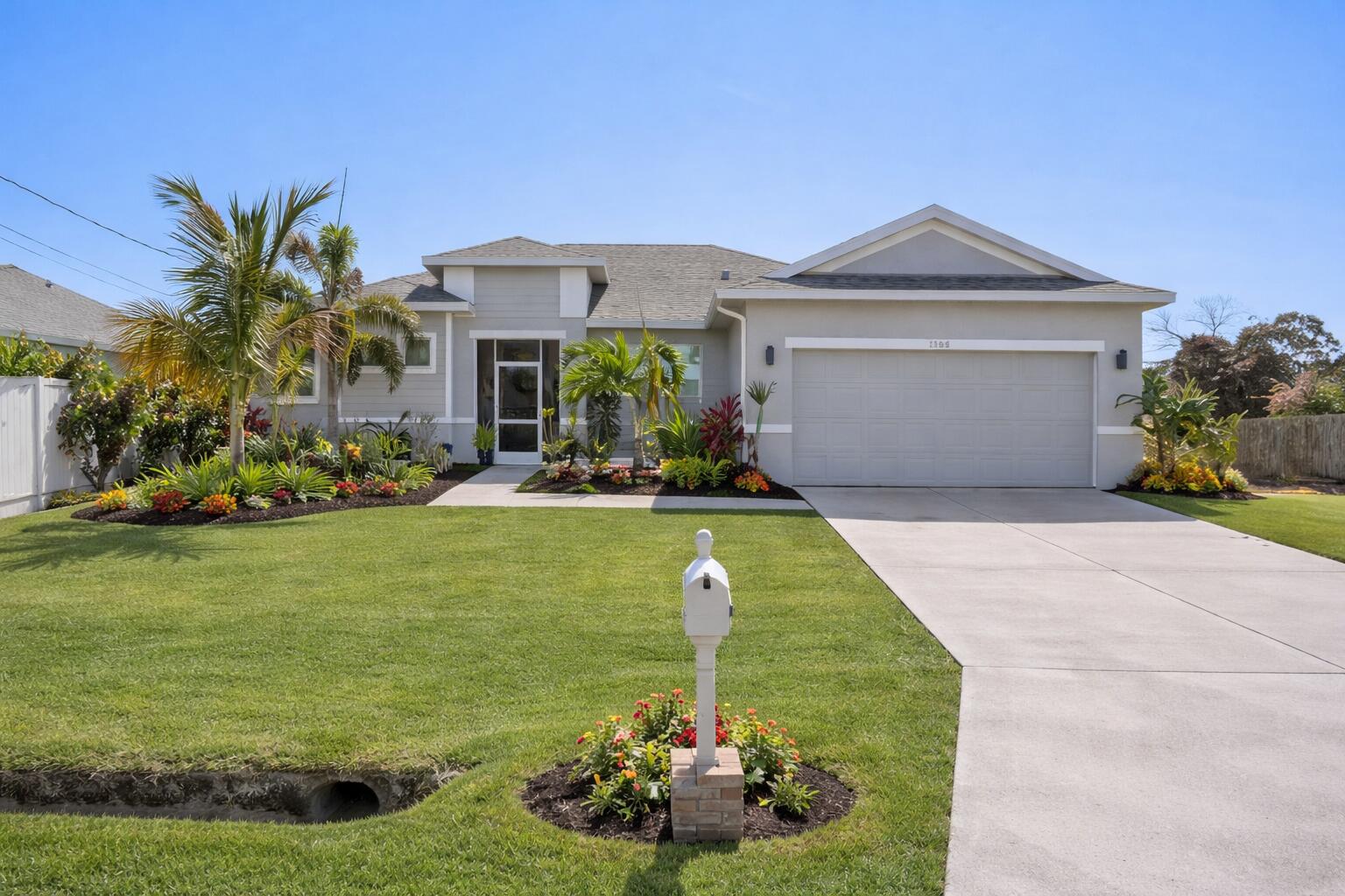 1568 Sw Abacus Avenue Property Photo 1