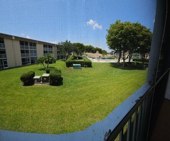 300 Village Green Circle S 209 Property Photo 20