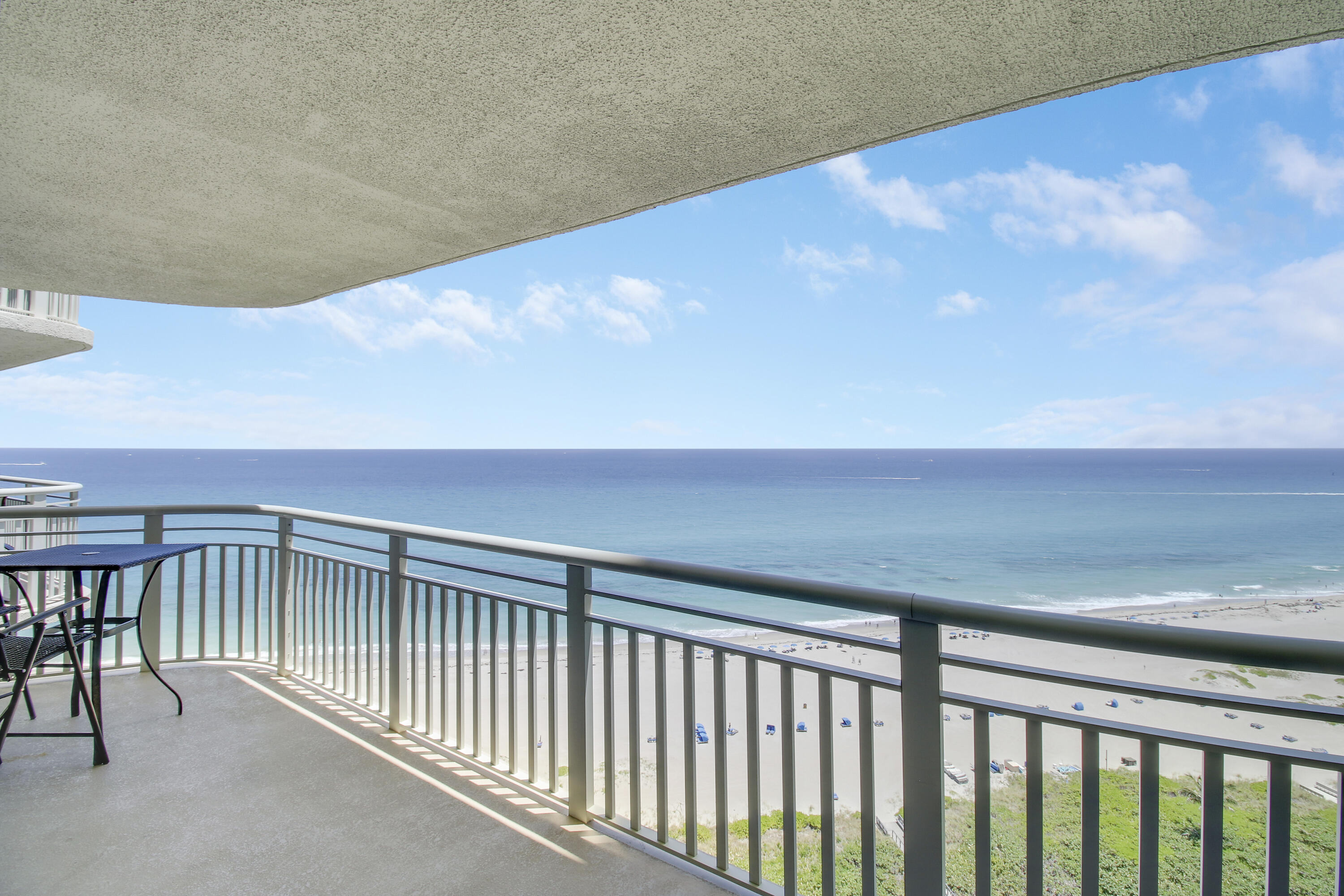 3000 N Ocean Drive N 23d Property Photo 1