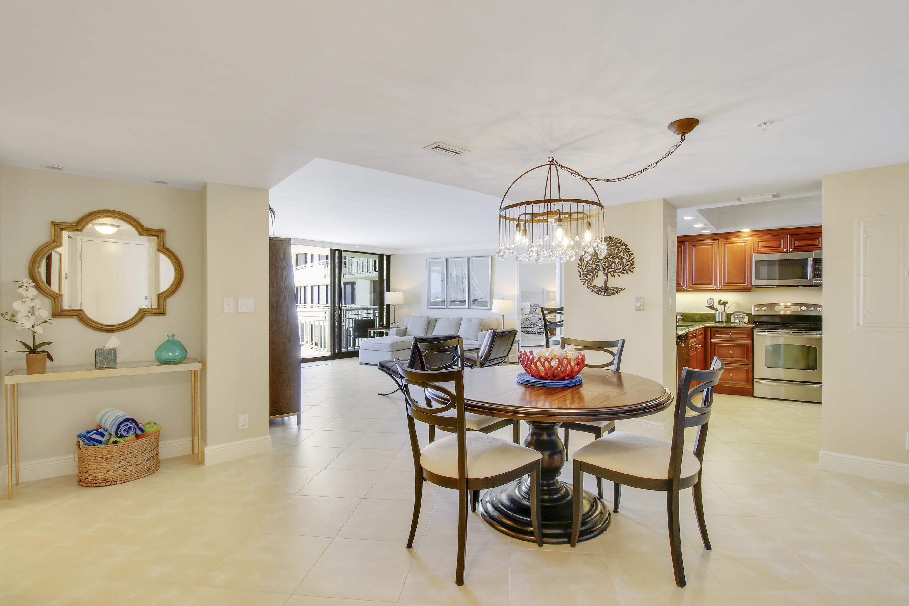 3000 N Ocean Drive N 23d Property Photo 3