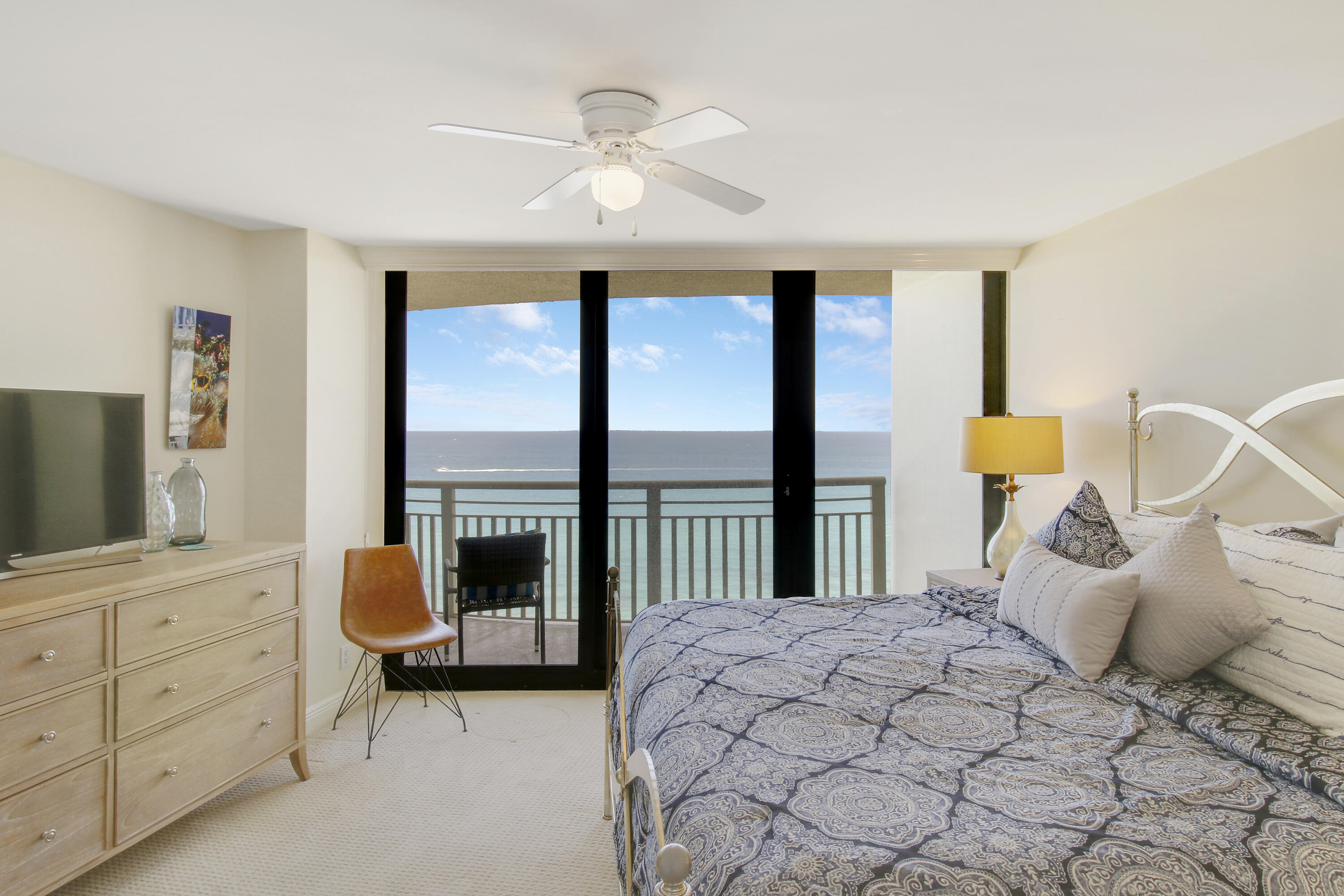 3000 N Ocean Drive N 23d Property Photo 11