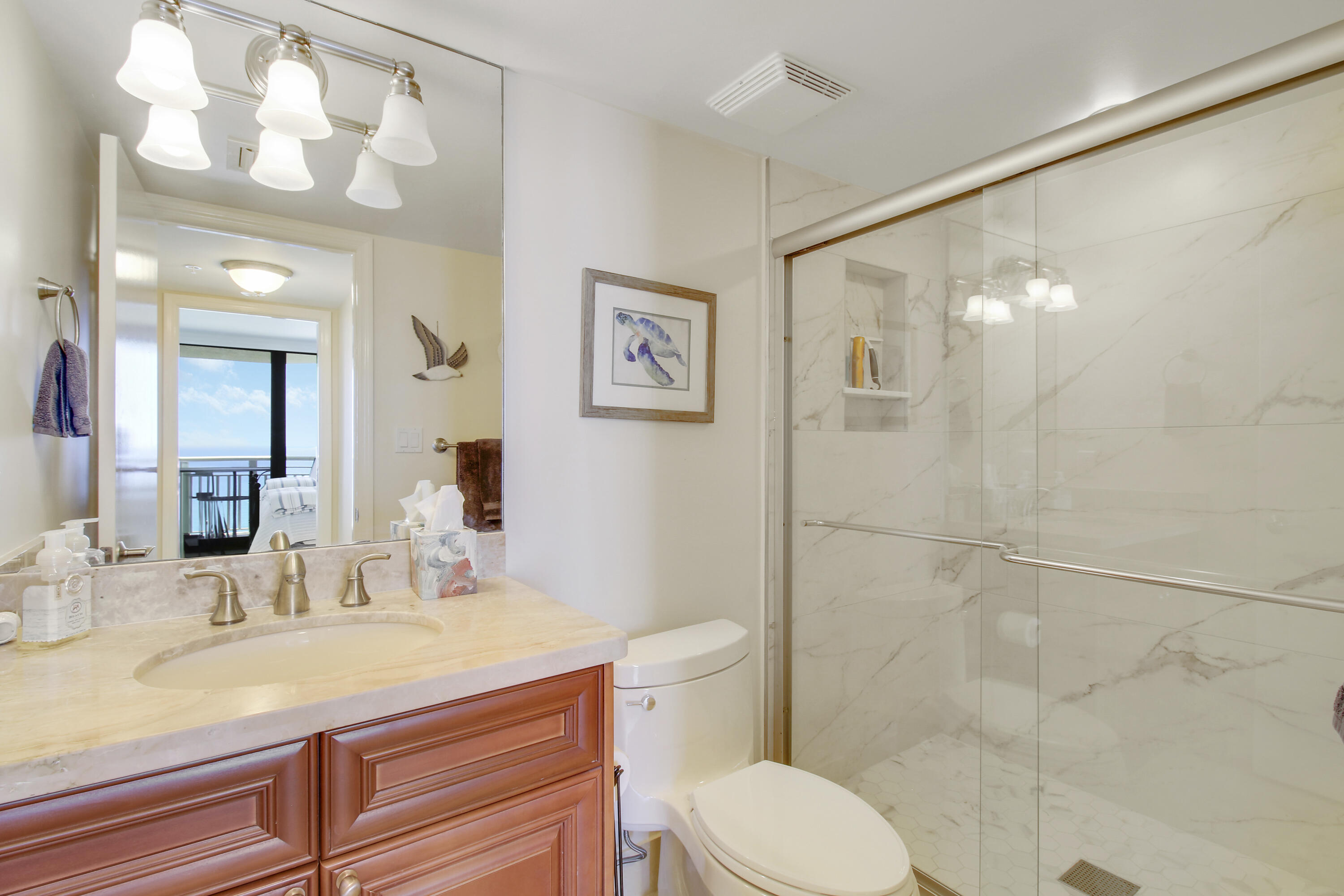 3000 N Ocean Drive N 23d Property Photo 14