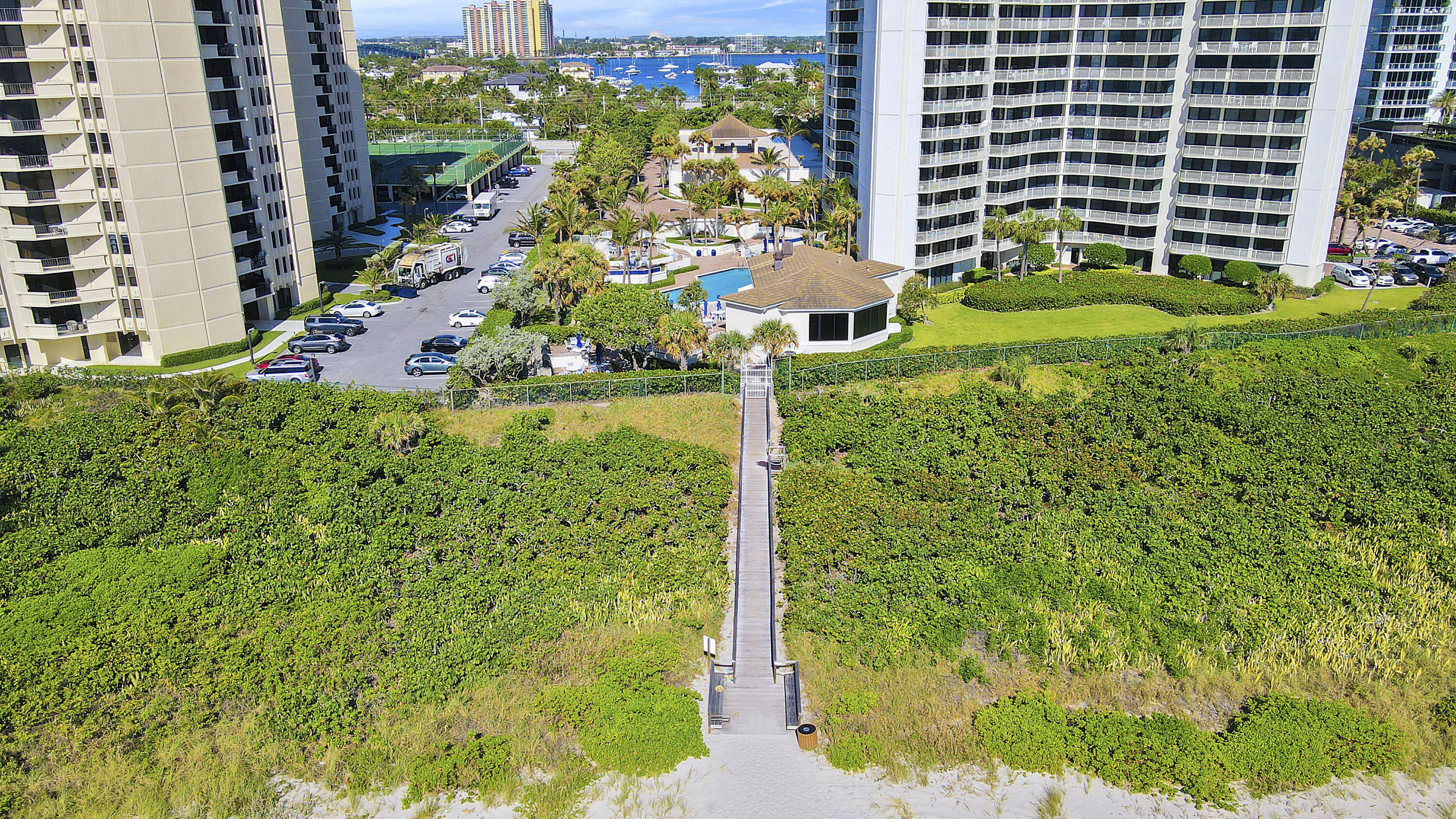 3000 N Ocean Drive N 23d Property Photo 30