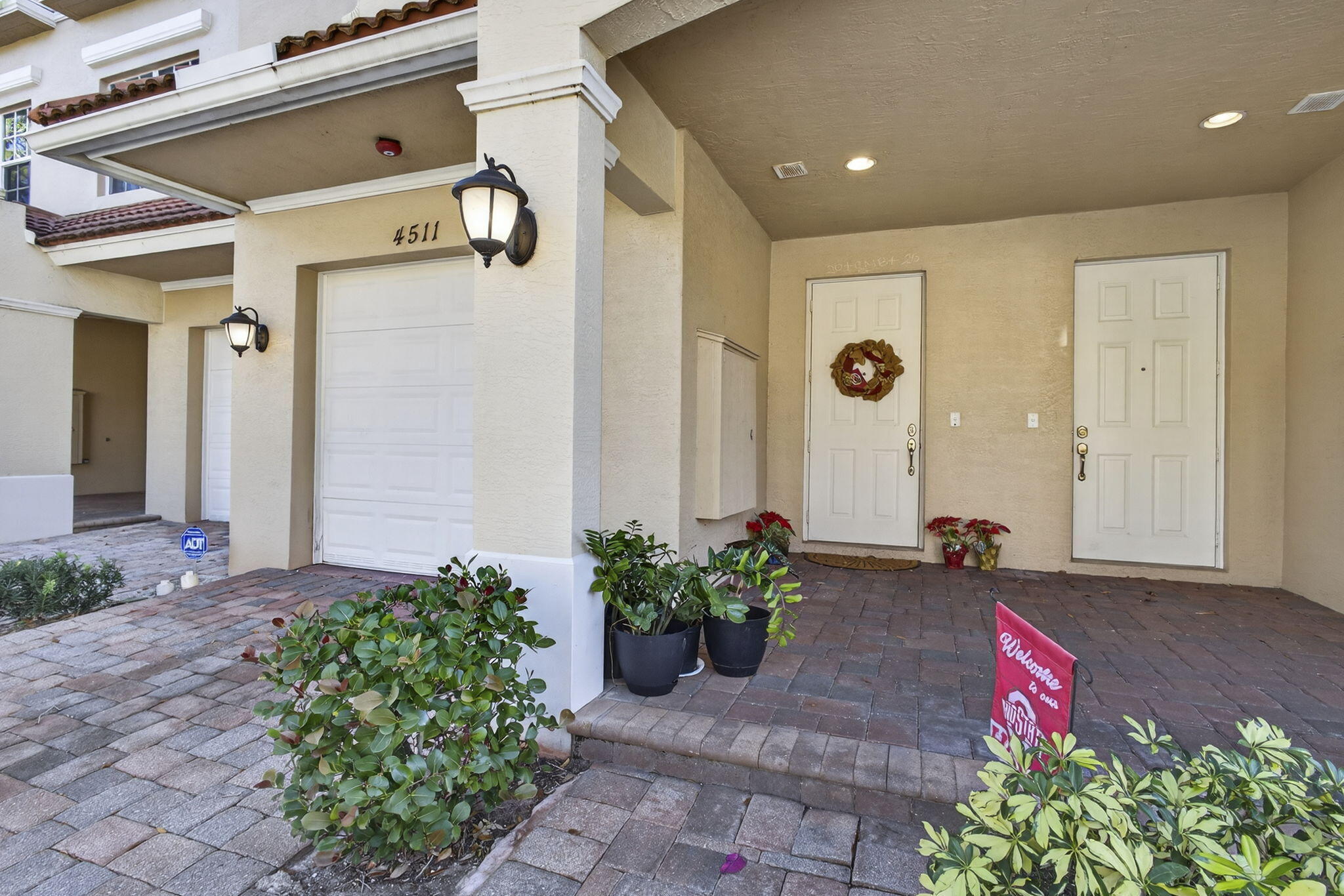 4511 Artesa Way S Property Photo 4