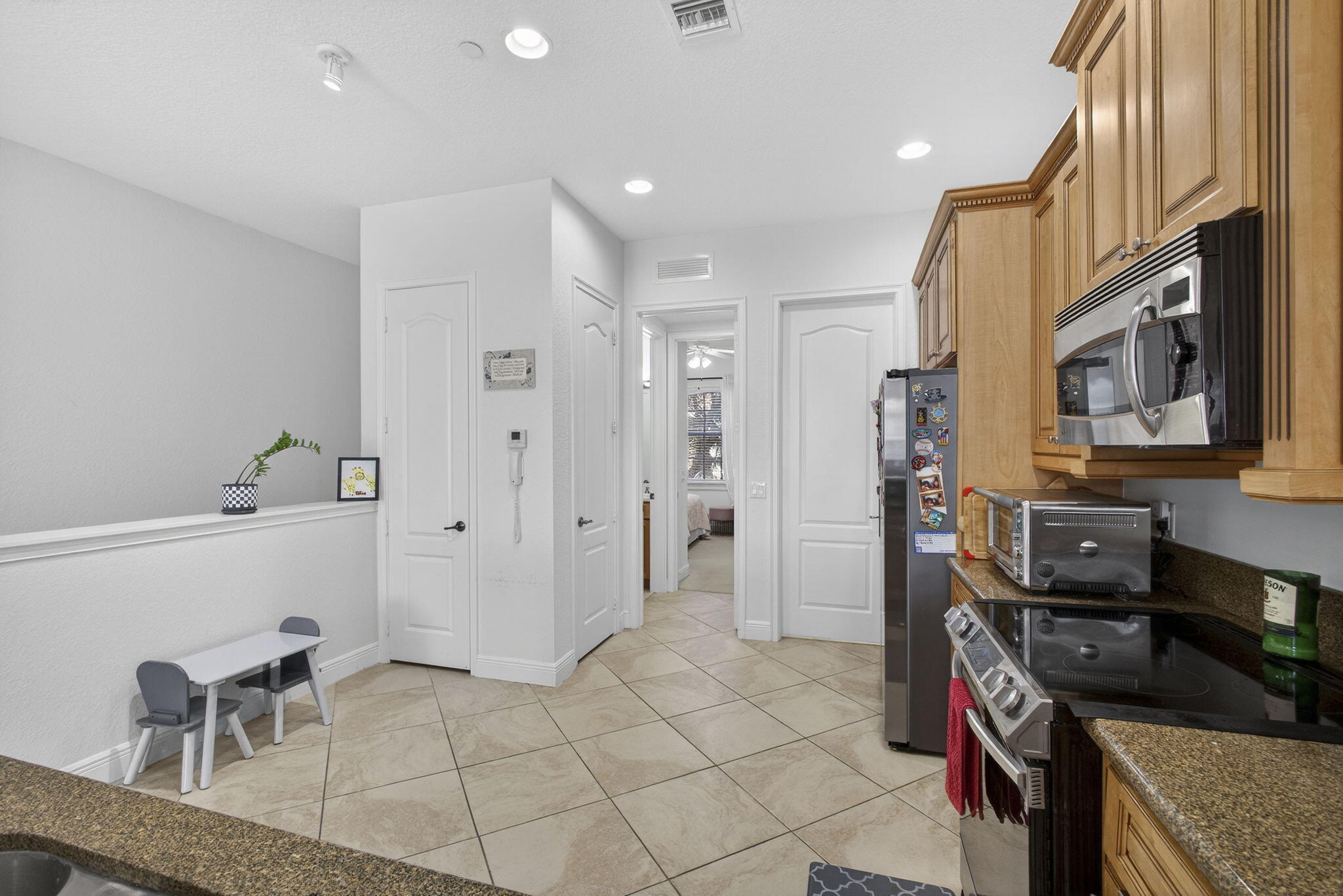 4511 Artesa Way S Property Photo 8