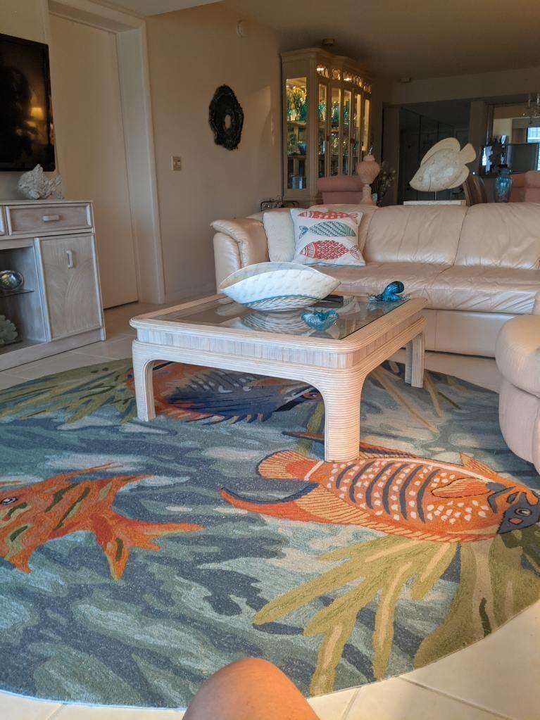 1301 Seafarer Circle 402 Property Photo 4