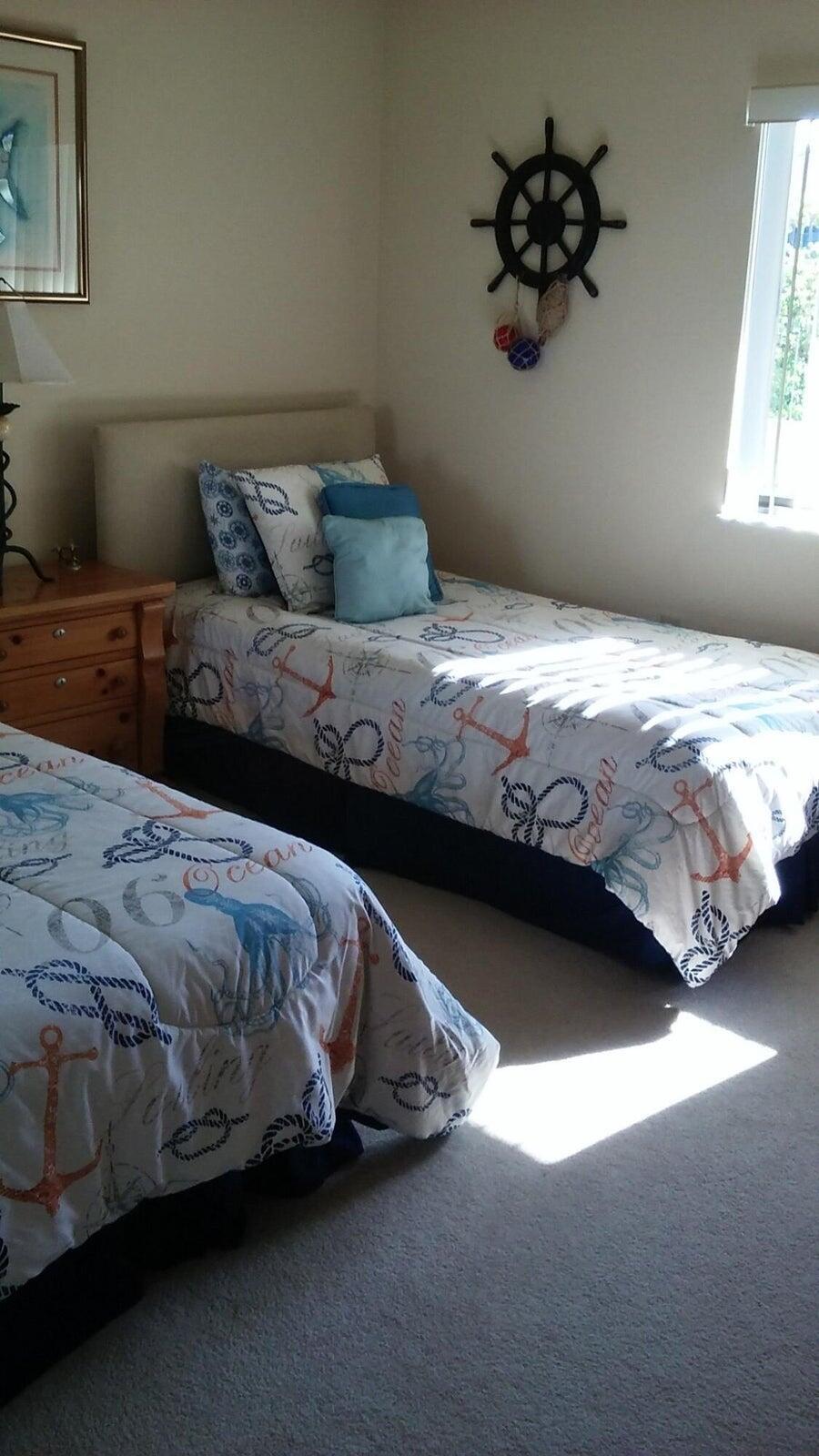 1301 Seafarer Circle 402 Property Photo 8