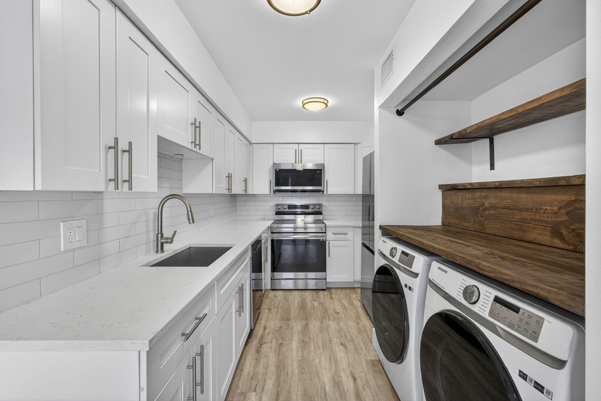 9746 Nickels Boulevard 103 Property Photo 2