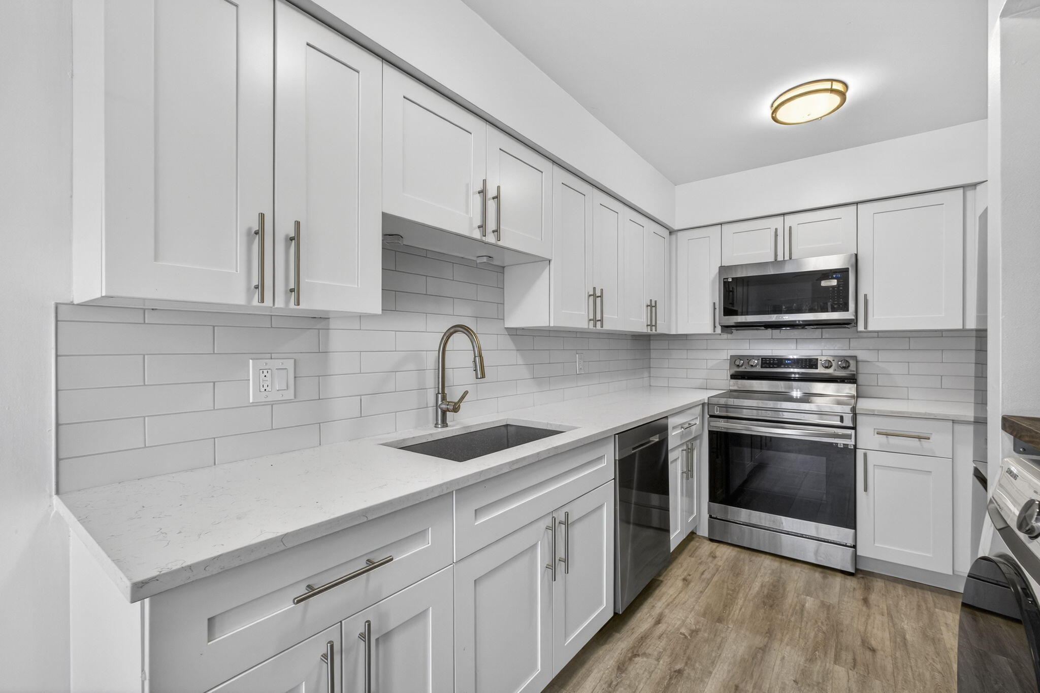 9746 Nickels Boulevard 103 Property Photo 10