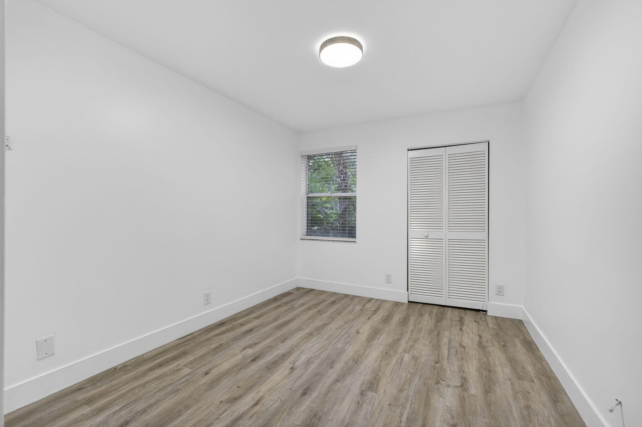 9746 Nickels Boulevard 103 Property Photo 33
