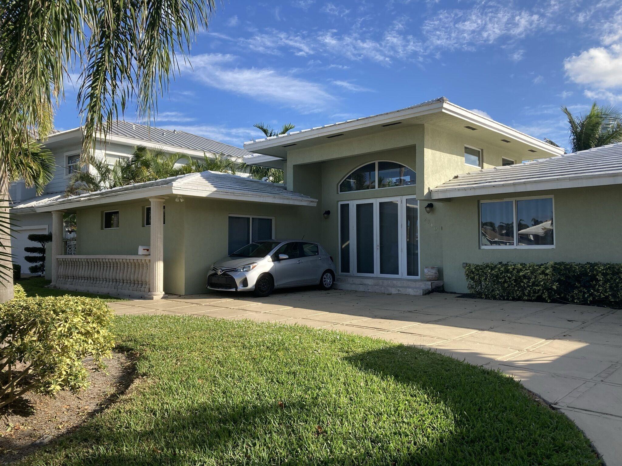 2740 NE 10th Street