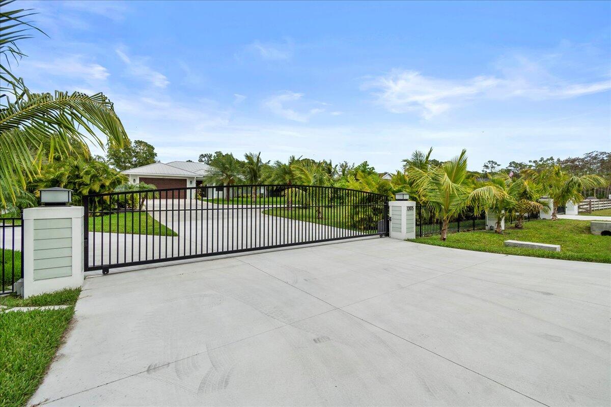 12875 157th Street N Property Photo 1