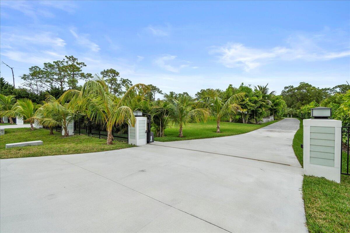 12875 157th Street N Property Photo 3