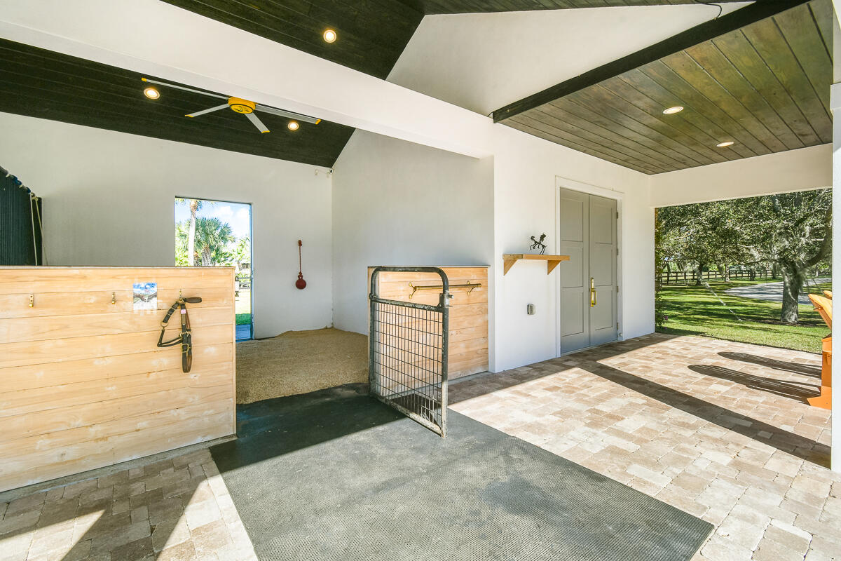 2541 Sw Trailside Path Property Photo 86
