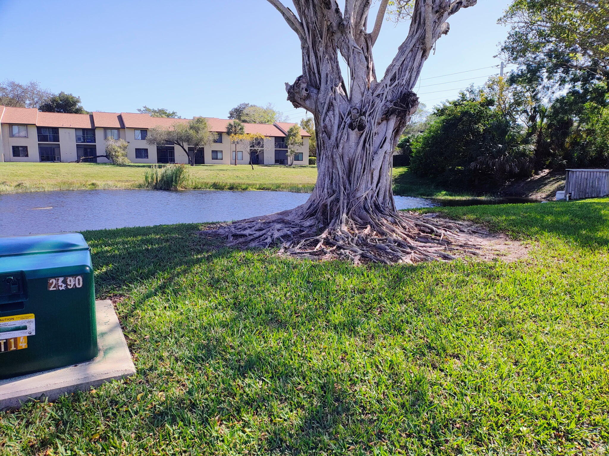 6736 Palmetto Circle S 102 Property Photo 2