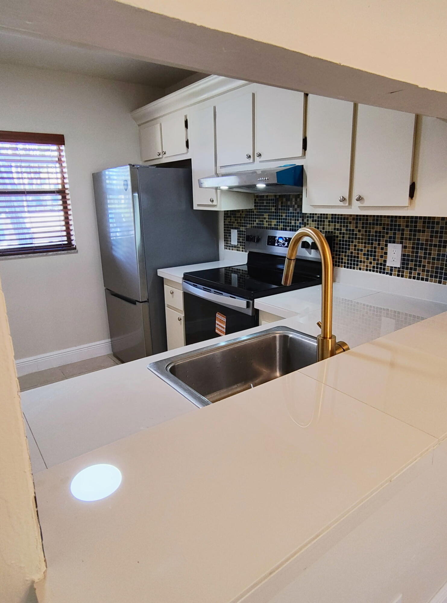 6736 Palmetto Circle S 102 Property Photo 7
