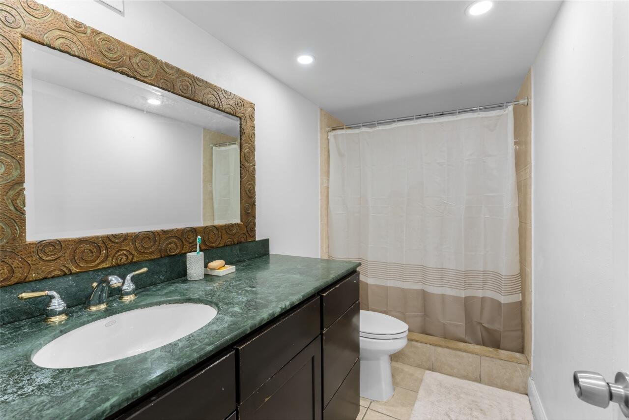 6301 N Falls Cir Drive 307 Property Photo 25