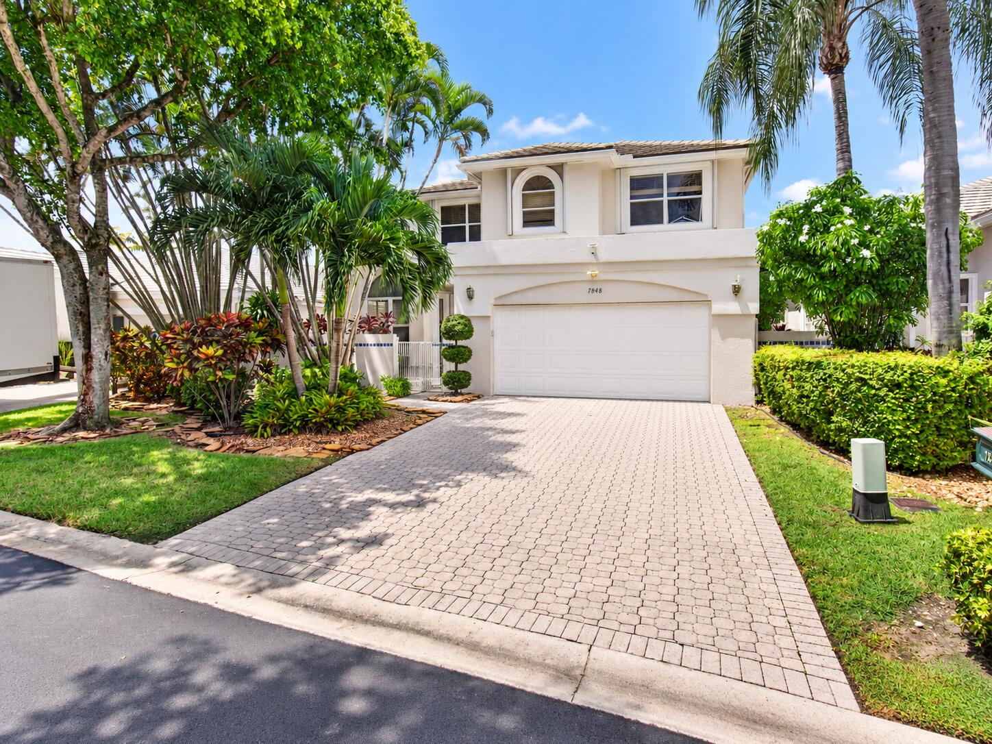 7848 Travlers Tree Drive