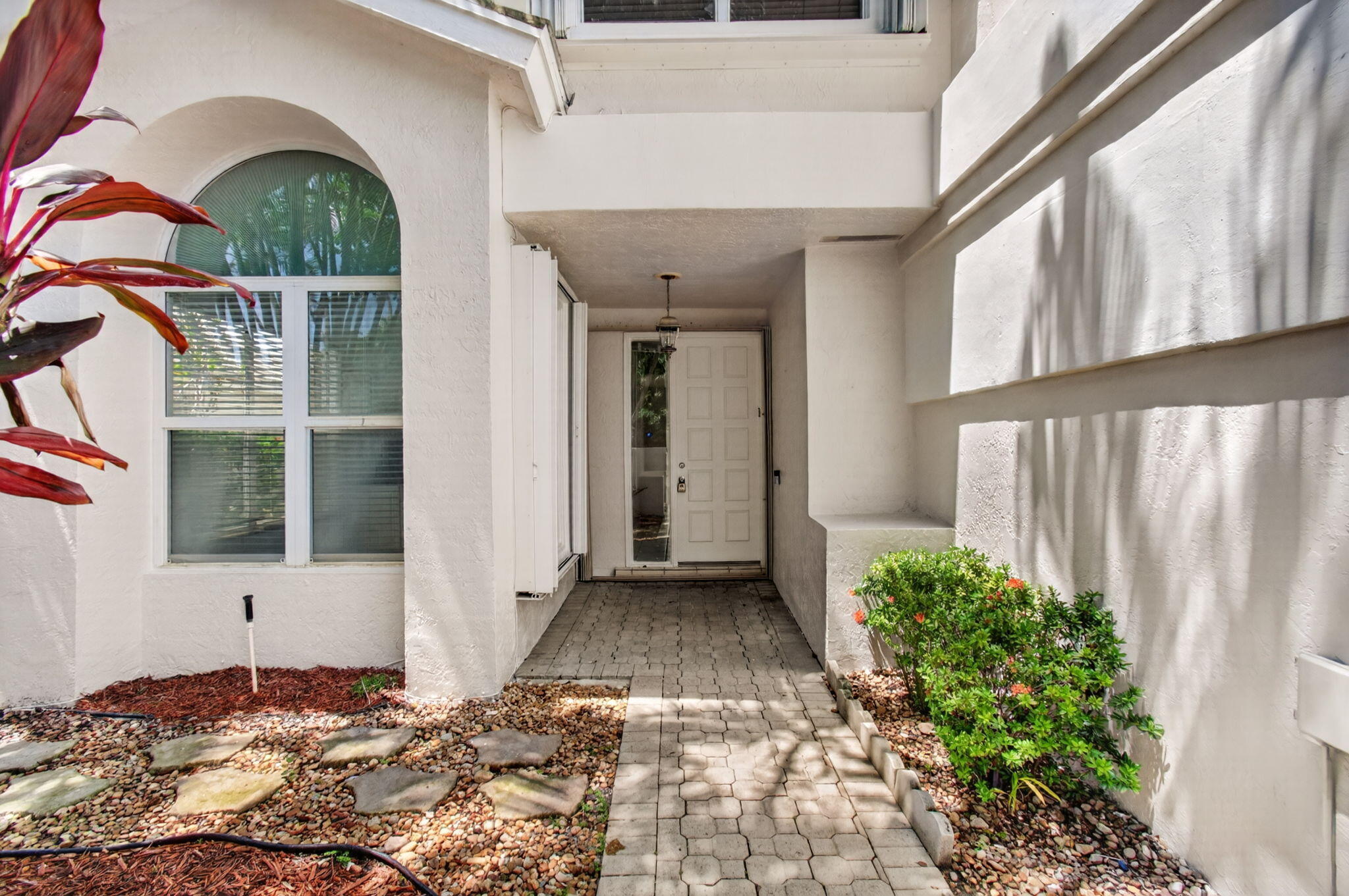 7848 Travlers Tree Drive Property Photo 4