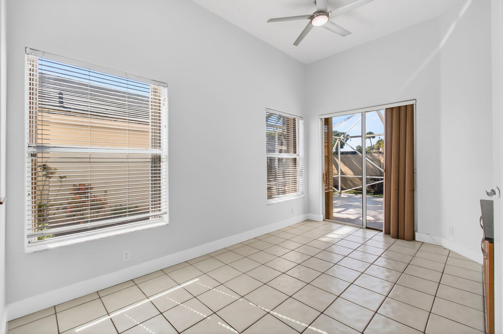 7848 Travlers Tree Drive Property Photo 12