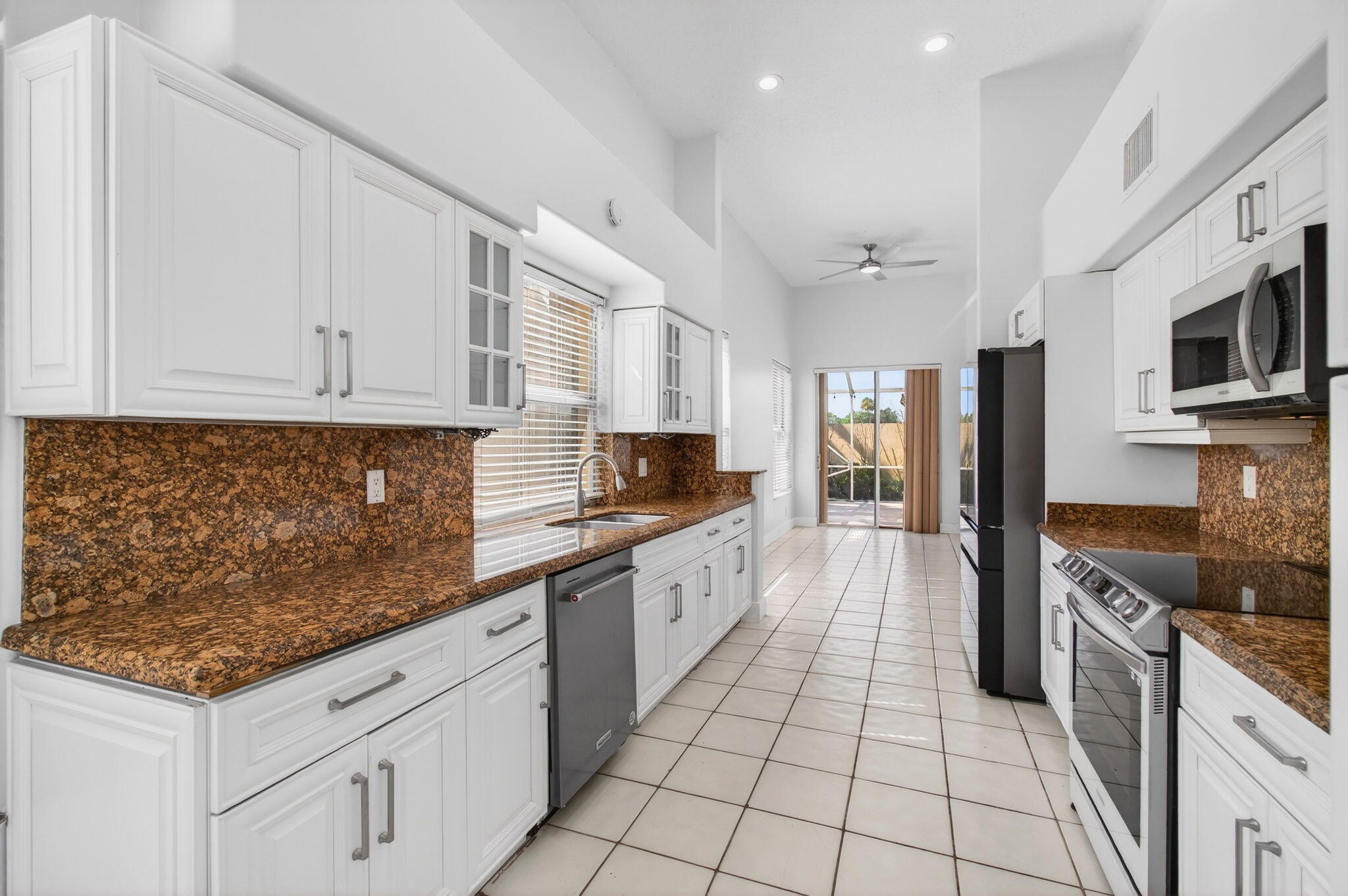 7848 Travlers Tree Drive Property Photo 19