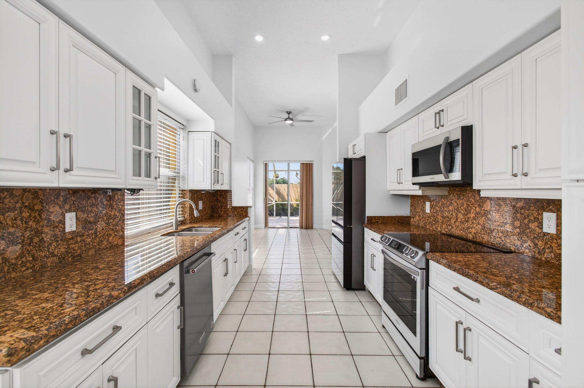 7848 Travlers Tree Drive Property Photo 21