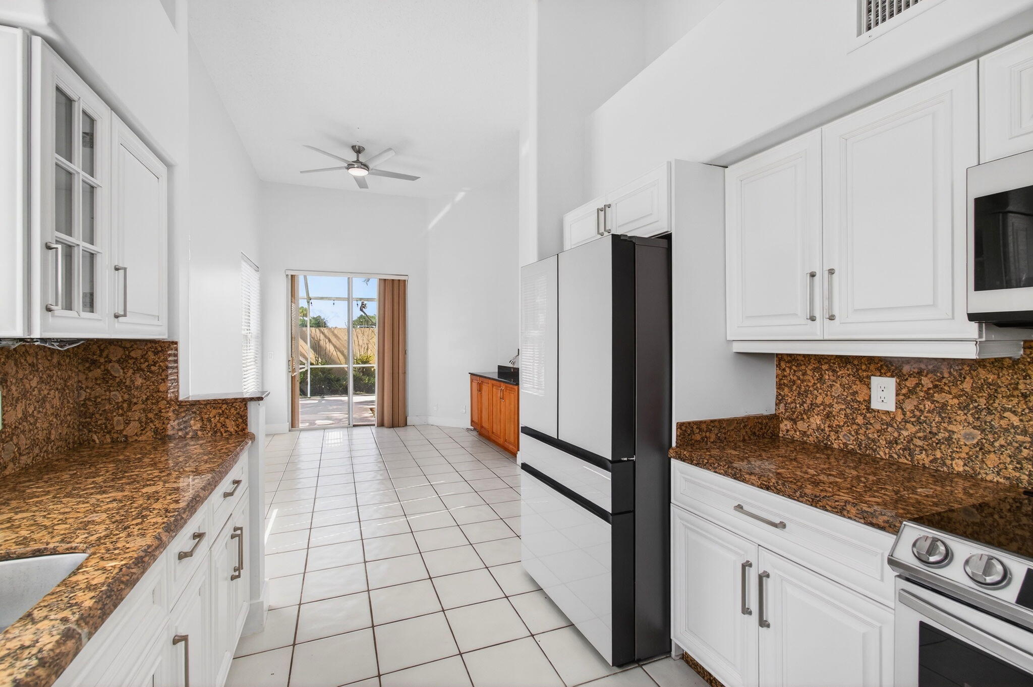 7848 Travlers Tree Drive Property Photo 22