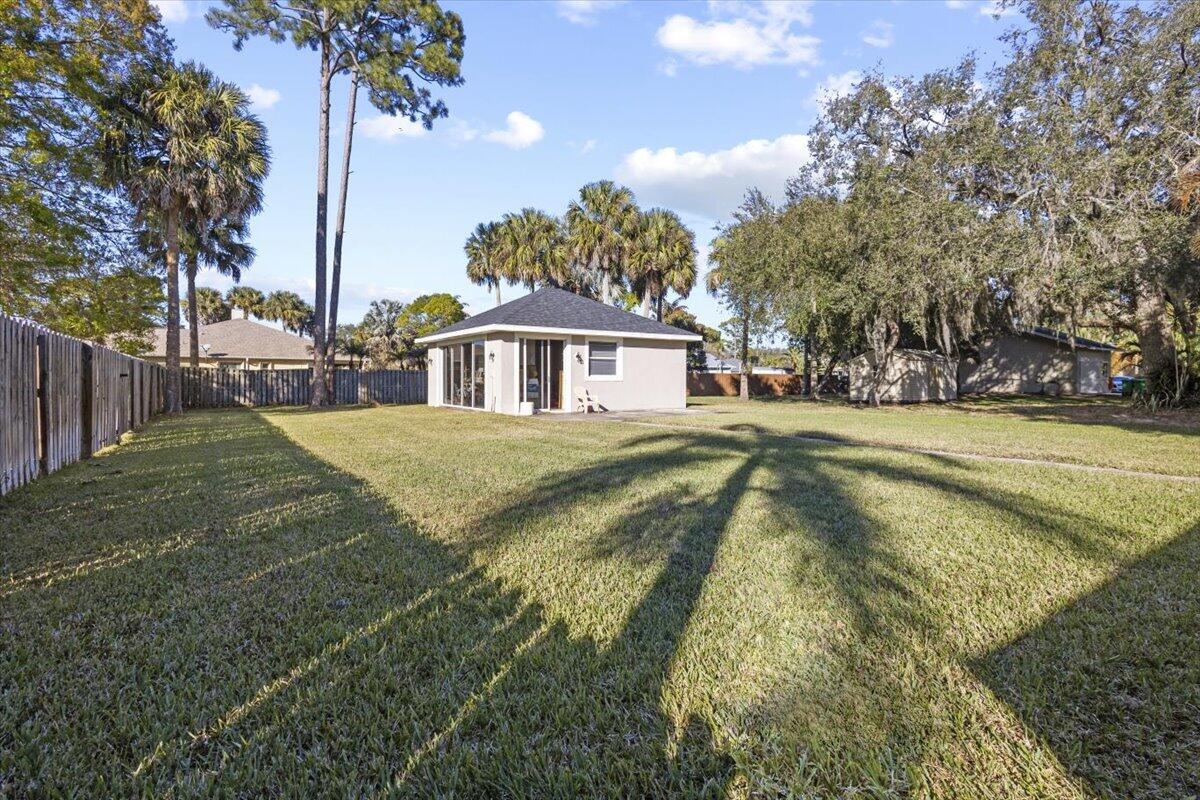2161 Sw Hyacinth Street Property Photo 3