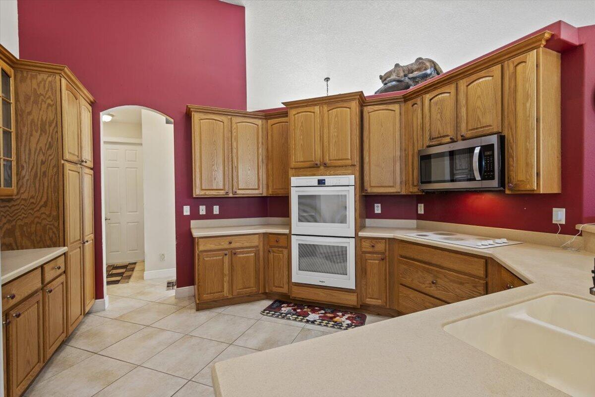 2161 Sw Hyacinth Street Property Photo 5